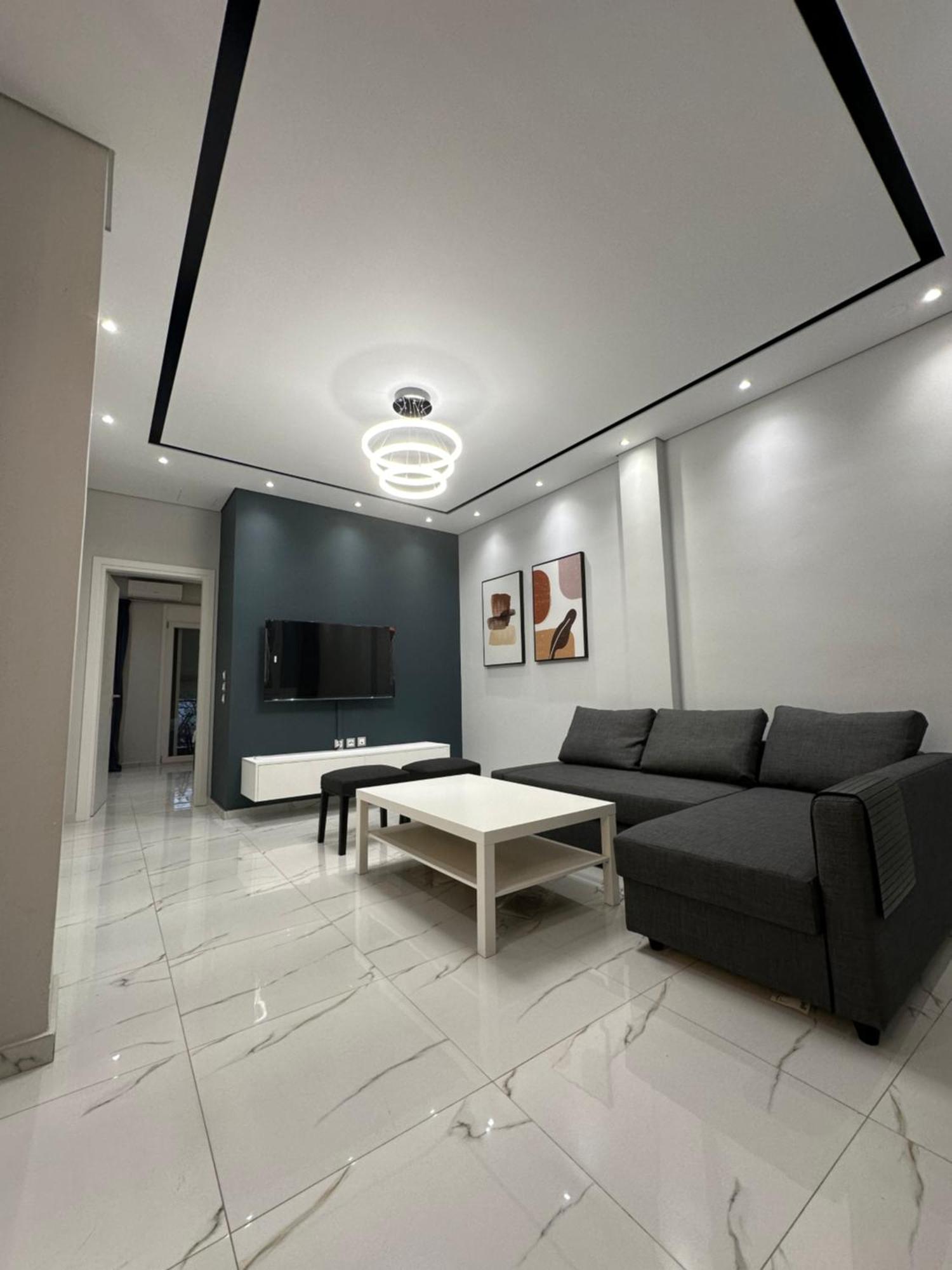 Warm And Modern Brand New Apartment Le Pirée Extérieur photo